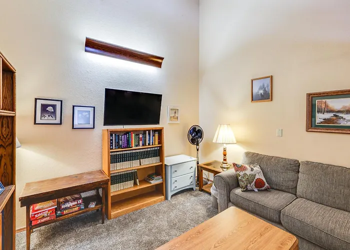 Warm Mccall Condo: Half-Mile To Payette Lake!