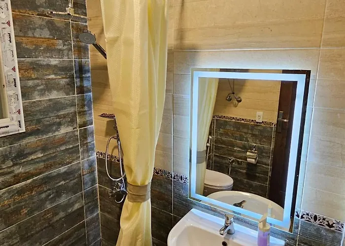 Modern Apartment In Madinaty For Families Or Same Gender Only