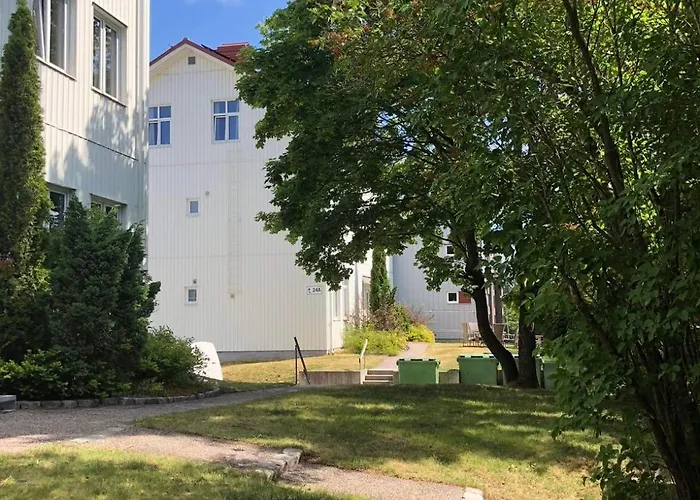 Laegenhet Med Egen Ingang.