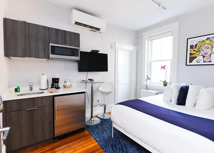 A Stylish Stay W/ A Queen Bed, Heated Floors.. #26