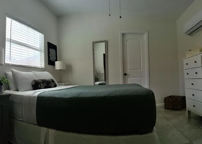 Loft Close To Downtown, Raymond James Stadium, Airport And Many More Places
