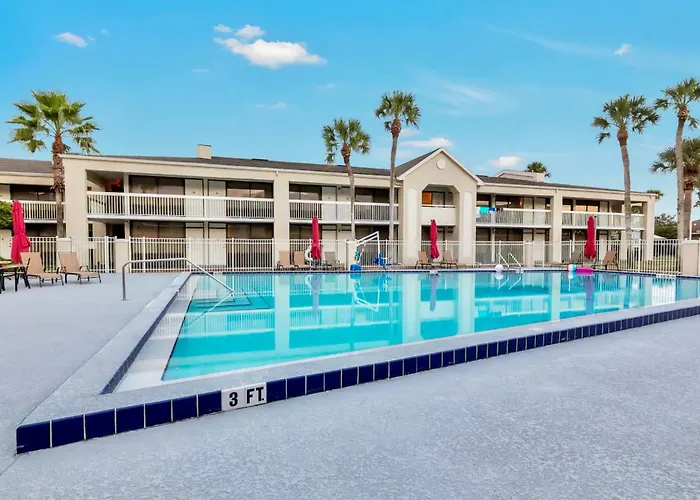2 Beds With Pool, Parking, Wi-Fi & Smart Tv