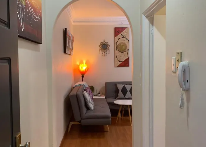 2 Bedroom Small Unit 1 Minute Walk To Shopping Centre No Parking Slot No Lift