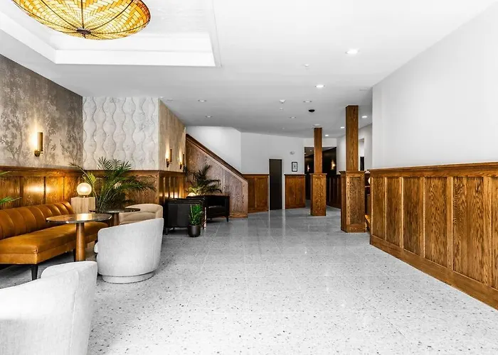 The Phenix Historic Dtwn Hotel, King Bed Room #300