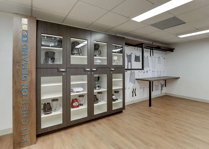 Hotel: Sonesta Simply Suites Miami Airport Doral