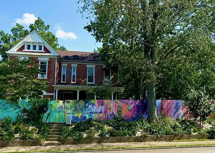 Quiet, Gated Oasis Near Downtown Lexington