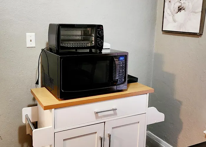 Two Bedroom Home In Beautiful Downtown Lakeland