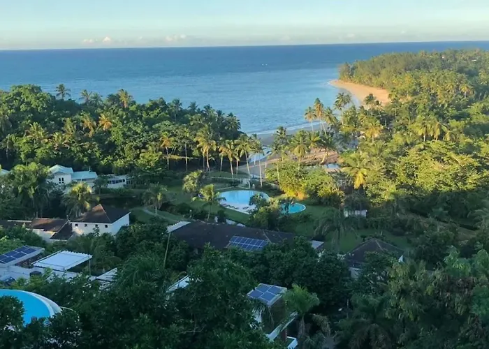 Bonita Village Beachfront Apt With Pool & Balcony