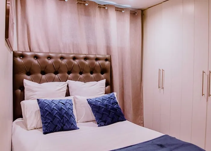 One Bedroom Flat In Wild Olive Apartments
