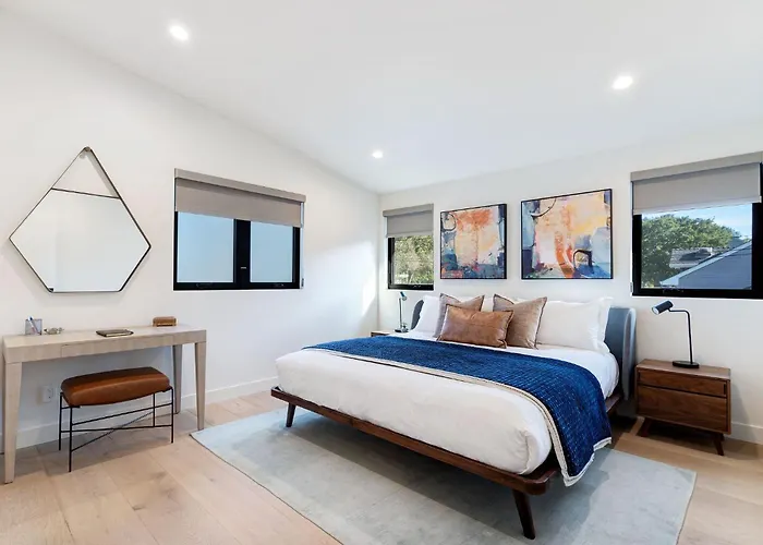 Dazzling Modern Home Close To Downtown Palo Alto And Stanford