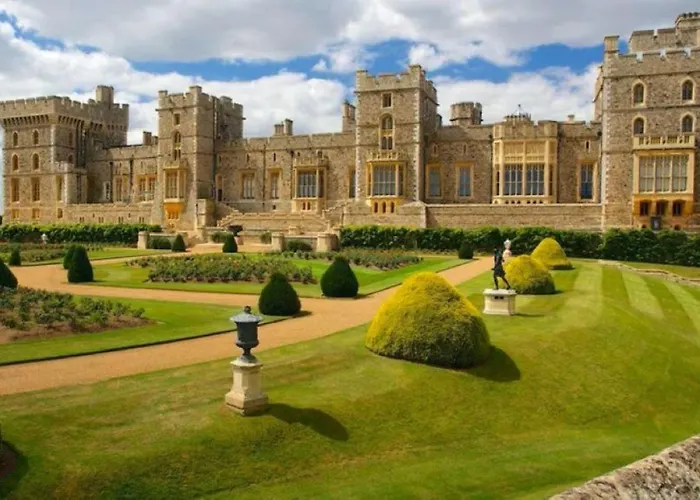 The Royal Boutique Oxford Lodge By London Sleep 6