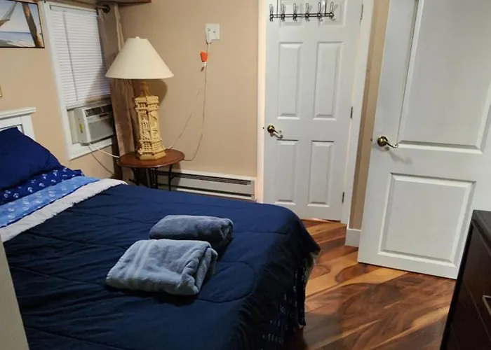 One Bedroom Few Blocks From The Beach And Tropicana Casino