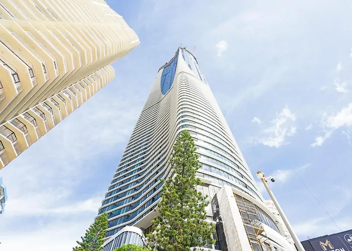 Surfers Paradise New Beachfront Apartments