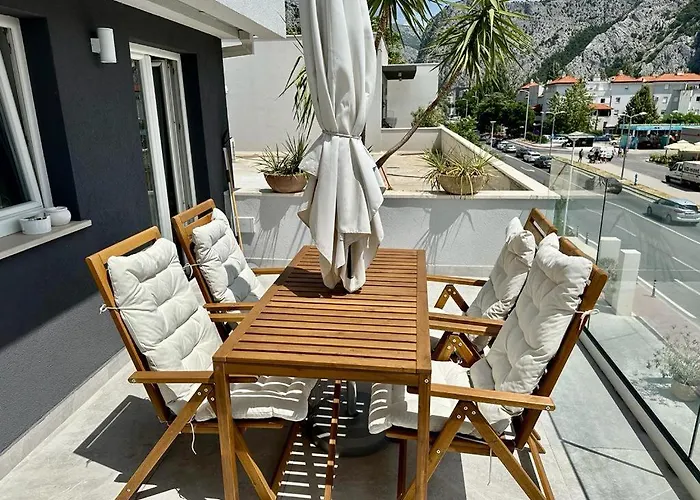 Deluxe Suites Mandic