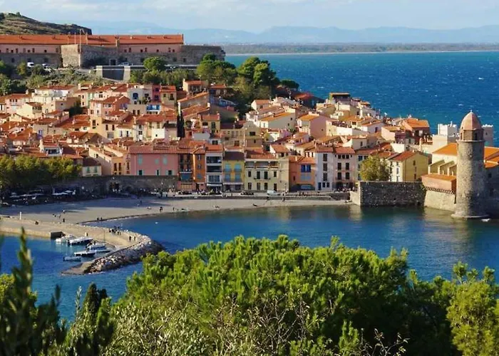 F2 A Collioure Avec Piscine Et Tennis