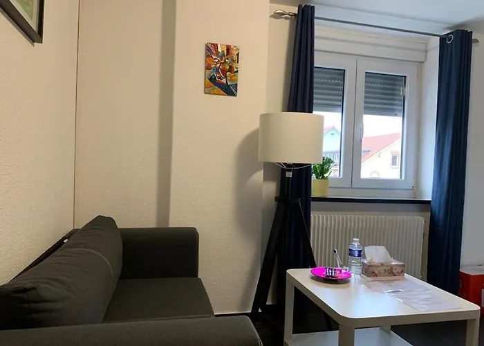 Guenstige Zimmer-Unterkunft Zimmer Mit Gemeinschaftsbad