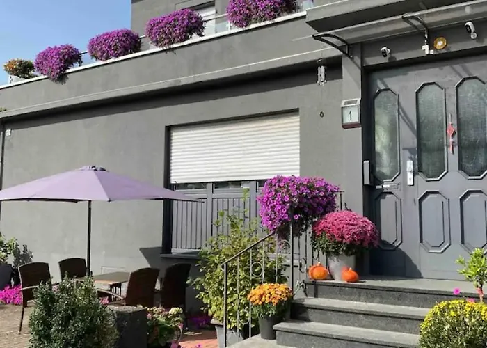 Guenstige Zimmer-Unterkunft Zimmer Mit Gemeinschaftsbad