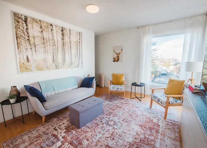 Yellowknife Downtown Toboggan Hill Retreat