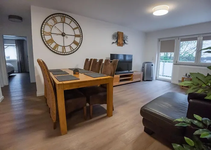 High-Quality Renovated Apt