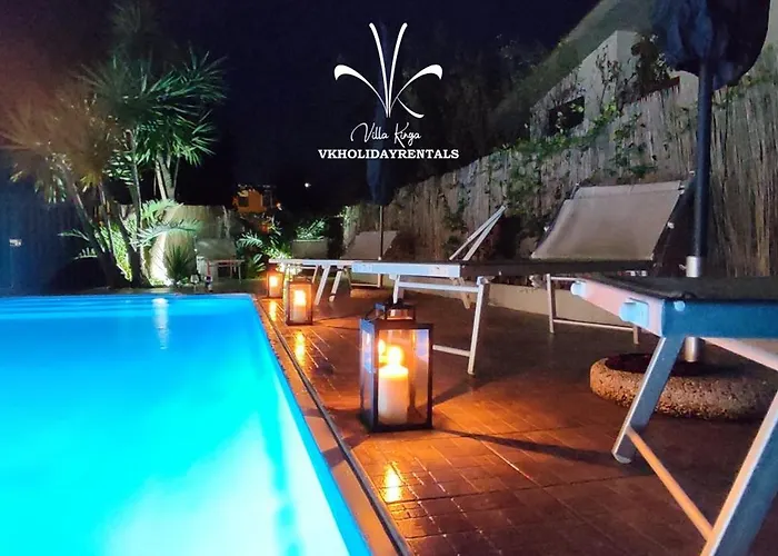 Hotel con piscina: Villa Kinga