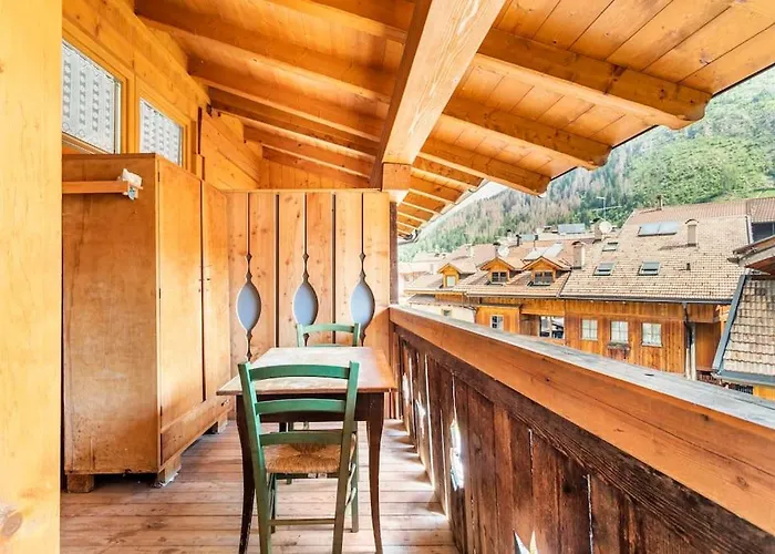 Appartamento Rustico Con Stube E Balcone