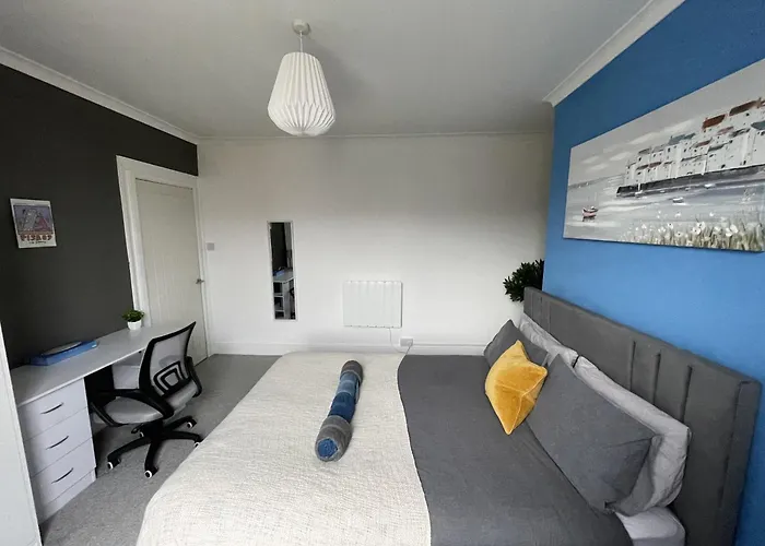 Coastal Comfort, Seaside Flat