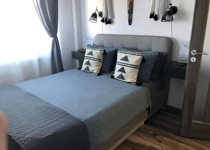 Cityscape Comfort With Key Lockbox