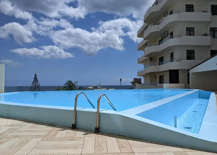 Seaview Serenity Apartment