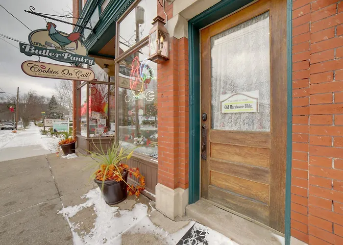 Historic Hardware Loft | 2 Blocks To Downtown