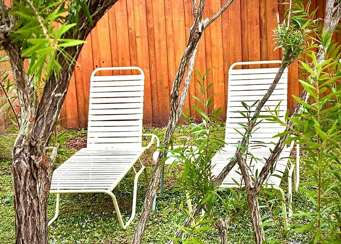 ~ Cozy In-Law Apartment Close To Siesta Key ~