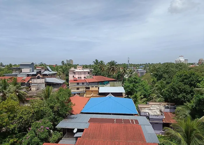 2 Bhk Furnished Flat - 200 M To Guruvayur Temple - For Families Only