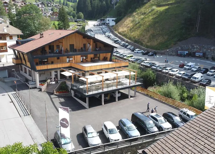 Tyrol Living & Cafe