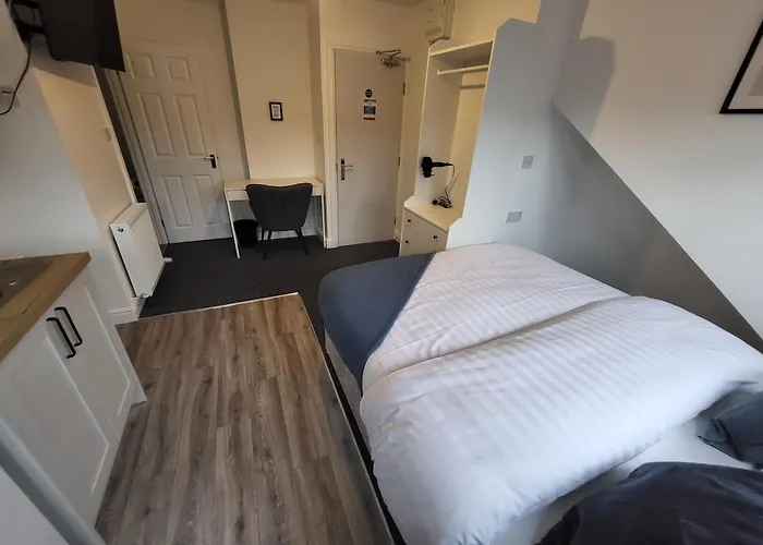Hotels Close to Airport Affordable Comfort On Alfreton Road - Ideal For Savvy Travelers