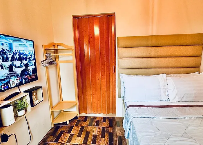 Cozy Bnb - Unit E