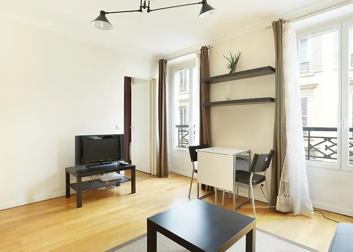 Pick A Flat'S Apartments In Batignolles - Rue Biot