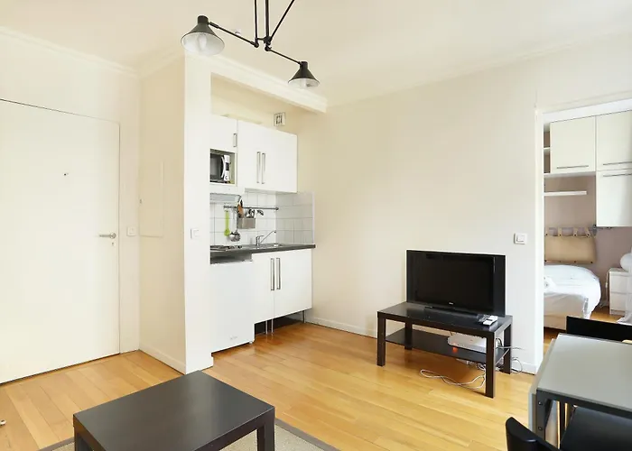Pick A Flat'S Apartments In Batignolles - Rue Biot
