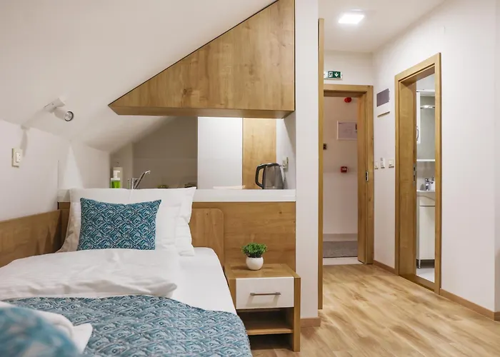 Grand Park Rooms & Apartments