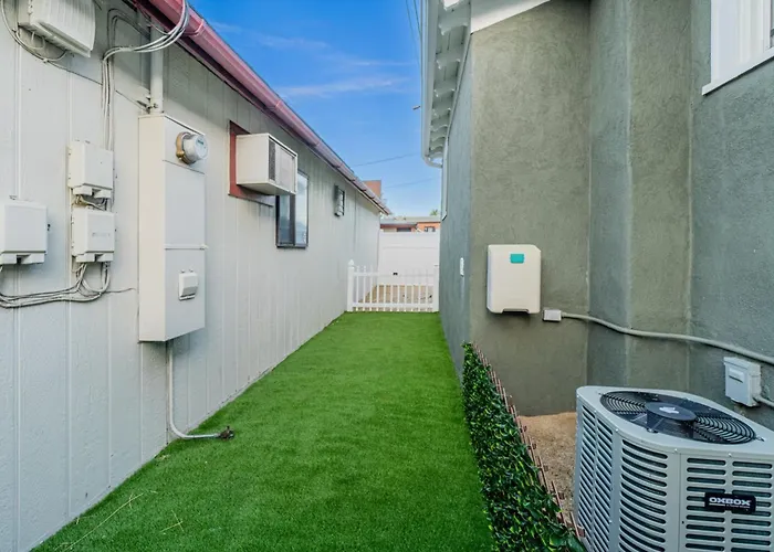 Plush 2-Bed Apt In Riverside Heights!