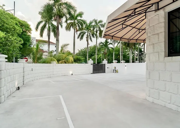 Codrington House - Boutique Apartments