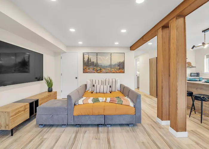 Pacific Northwest Retreat Duplex 3Min From Seattle