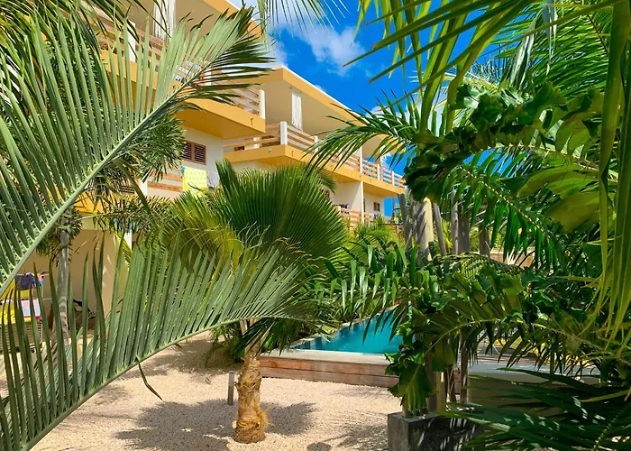 Isla Penthouse & Garden Apartments Bonaire