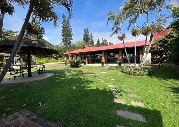 Casa pé na areia em praia paradisíaca
