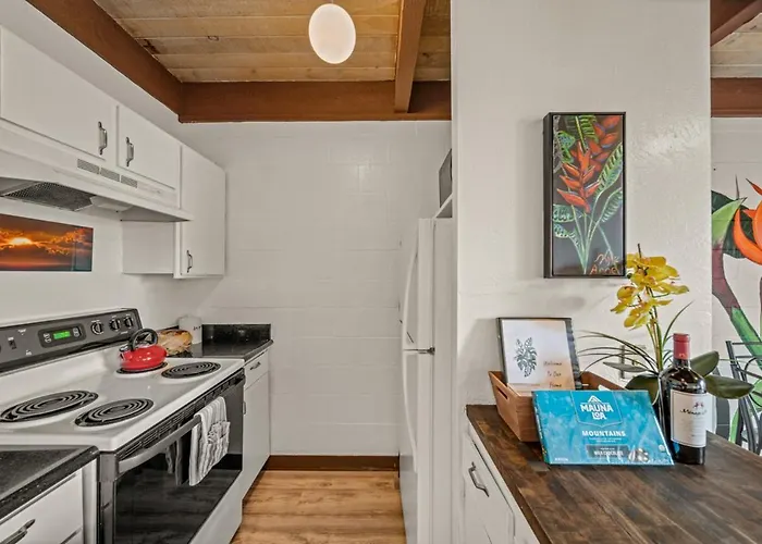 Tropical Paradise, Relaxing 1Br Condo Near Magic Sands Beach
