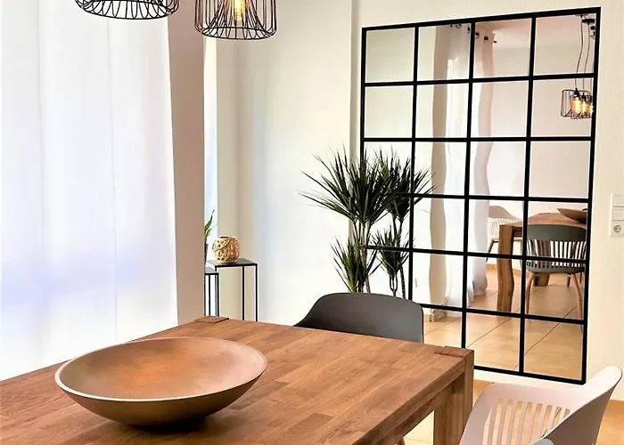 Amao-Curry - Spacious Apartment - 7 Guests - City Center