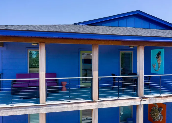 Folly Vacation Perfect Purple Palace Apt C