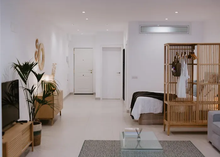 Las Canteras Beach Suites
