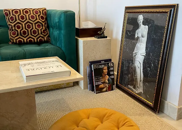 Parisian Style Apartment At The Smith Alam Sutera