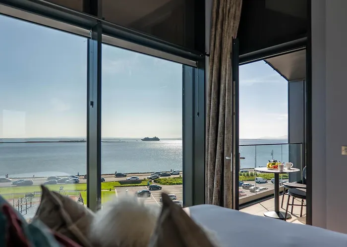 Shoreline Apartments