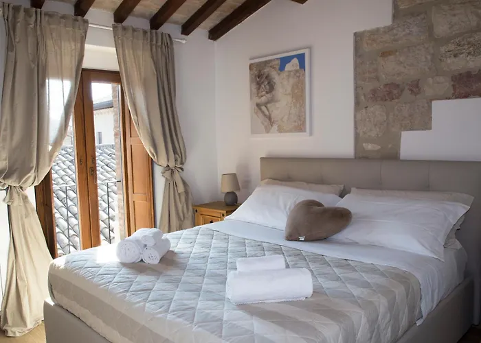 Residenza Porta Perlici Assisi Apartment