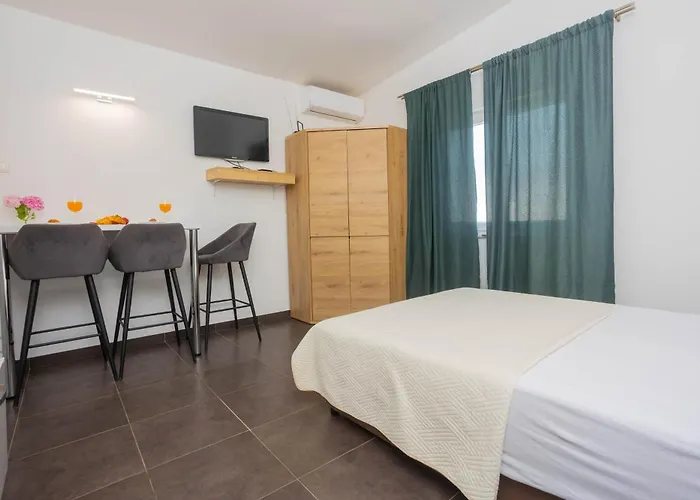Studio Apartman Maris
